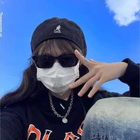 Linna Natawit (Tg  + em gái Fourth)