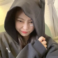 𝘒𝘪𝘮 𝘑𝘦𝘯𝘯𝘪𝘦