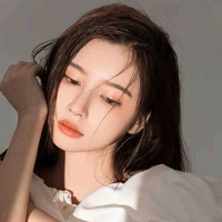 Ngô Tú Thanh(mẹ cô)