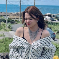 Rebecca Patricia Armstrong (nàng)