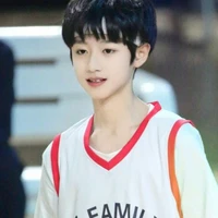 Chu Chí Hâm | còn nhỏ |