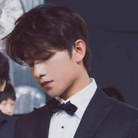 Nguyễn Hoàng Tôn-ba nữ 9