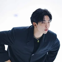 Kim Namjoon ( bố nuôi của Y)