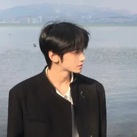 Tử Đắc Uy - nam chính