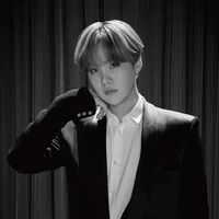 Min Yoongi ( Suga )