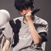 Trương Tuấn Hào(hắn)