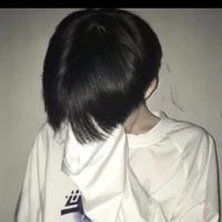 Huỳnh Trần Gia Bảo_ e nu9