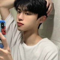 Hoàng Trần Thiên Bảo  《 nam 9 》 {ken}