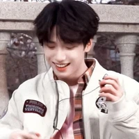 nhỏ này siu lười vt😞
