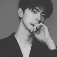 Lục Vĩ_nam9