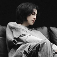 Min Yoongi - Hắn