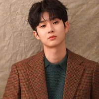 Choi Woo Sik (Bố Ha Yeon)