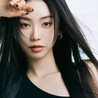 Choi Ha Yeon (Alice)