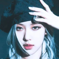 Park Chaeyoung ( Nàng )