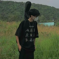 Văn Hoàng