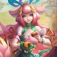 Helen ( bạn thân kerra )