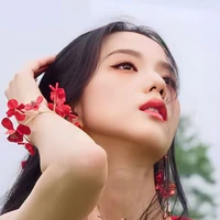 KIM JISOO