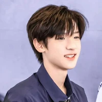 Trương Tuấn Hào( bn của cậu)