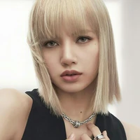 Lisa - Cô