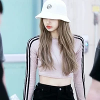 Lalisa( chị)
