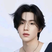 Min Yoongi - hắn