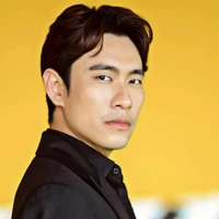 kiều minh Tuấn ( ông Hoàng vô tri)