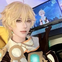 Simp Anh bé Aether ><