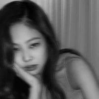 KIM JENNIE