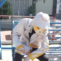 707