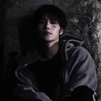 leoion • Lã Bạch Sư Tử