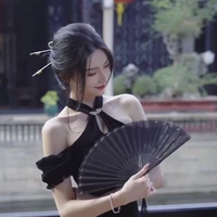 Trần Ngọc Nhi(cô)