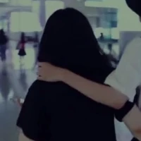 Mẹ (của Gia Kỳ và Tiểu Ý)