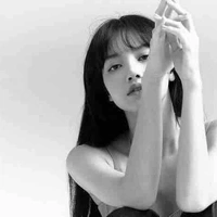 Lalisa Manobal (Cô)