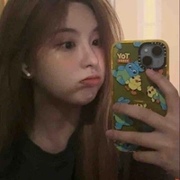 Bae Jinsol (bae.j_sol)