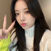 Shin Yuna (yunawithh)