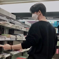 Lý Tiểu Long - Bạn Nam Chính