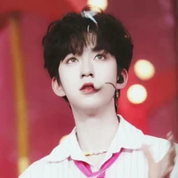 Hạ Tuấn Lâm " anh họ em"[ Jay ]