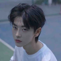 Vũ Hoàng Duy -lớp trưởng/anh’/