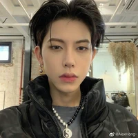 Thành Sư Tử ( @lleos)