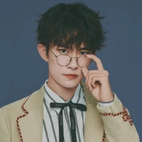 Dịch Dương Thiên Tỉ