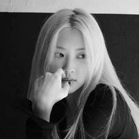 Roseanne Park - Chị (7)