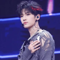 Trương Tuấn Hào ( Hắn )