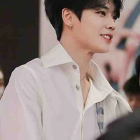 Mạc Vĩ Luân bạn anh