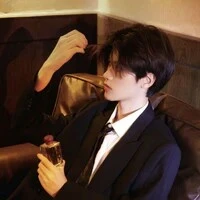 Trương Dật Phong/anh nu9/