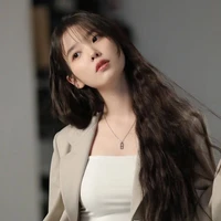 IU