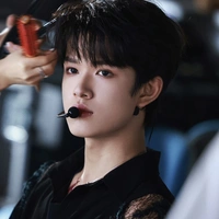 Trương cực_BFF ZZX 