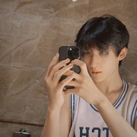 Dư Vũ Hàm(em)