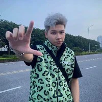 Trung Hiếu- StrangeH (Học Sinh)