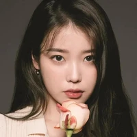 La ji-Eun(IU) chị của  cô