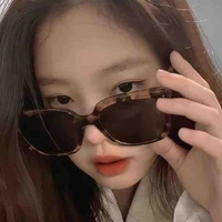 Kim Jennie - em